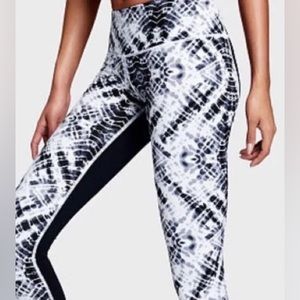 VS yoga pants